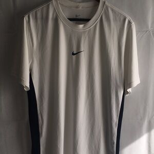 Nike dry-fit Men's White T-Shirt